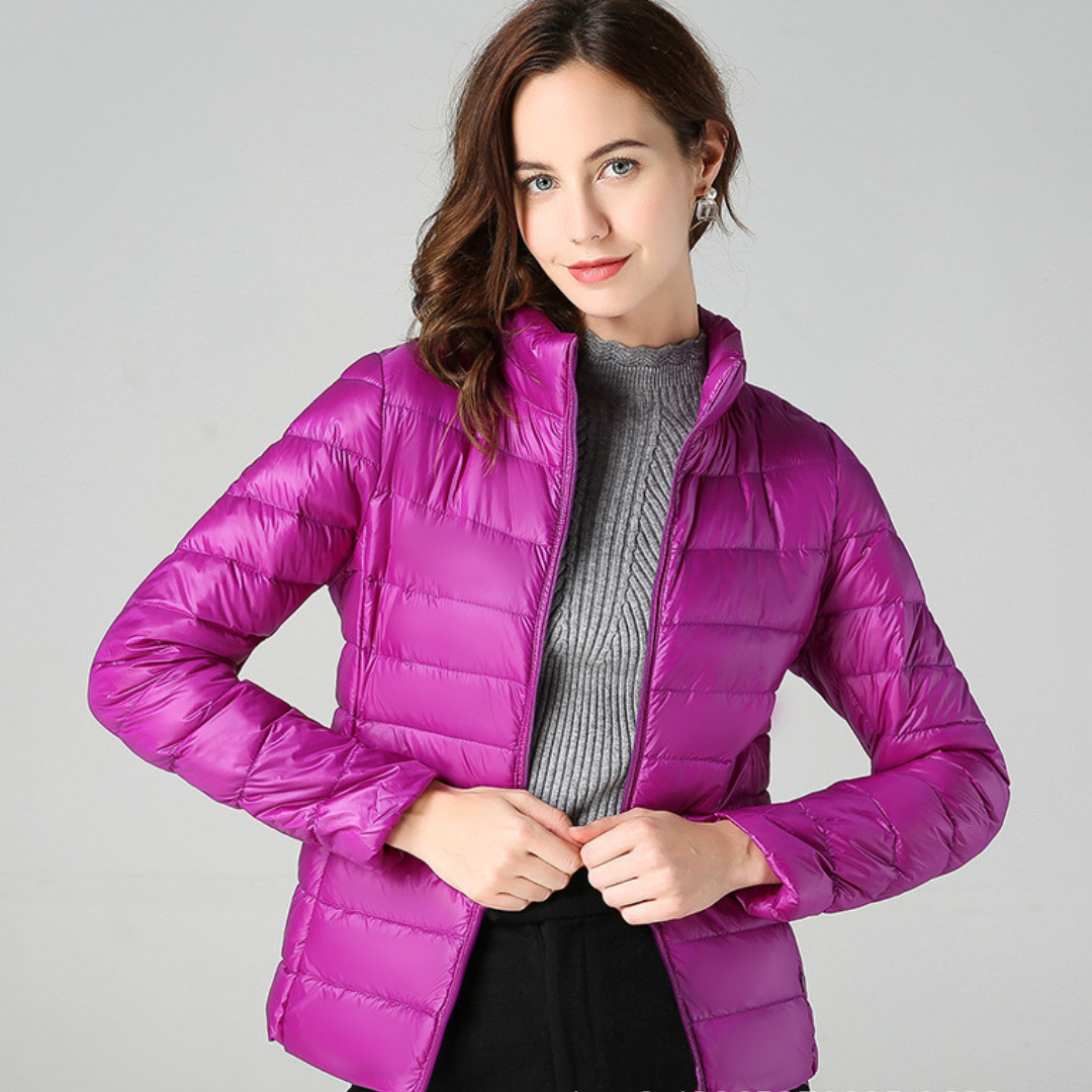 Veste coupe-vent femme imperméable, idéale pour le quotidien, confortable et facile à porter.