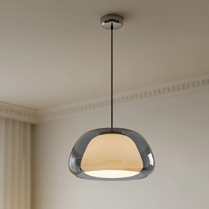Suspension contemporaine en verre pour cuisine, style dôme ajustable, éclairage intérieur.