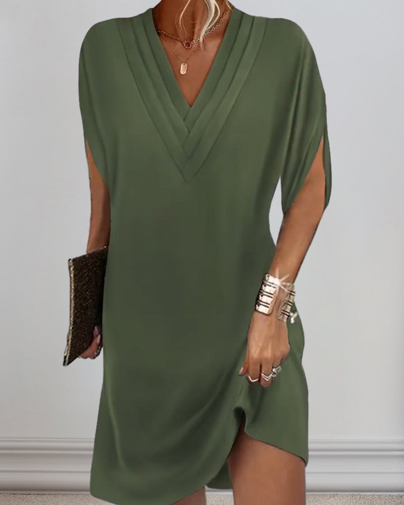 Robe chic pour femme, design uni avec manches fendues, parfaite pour printemps et été.