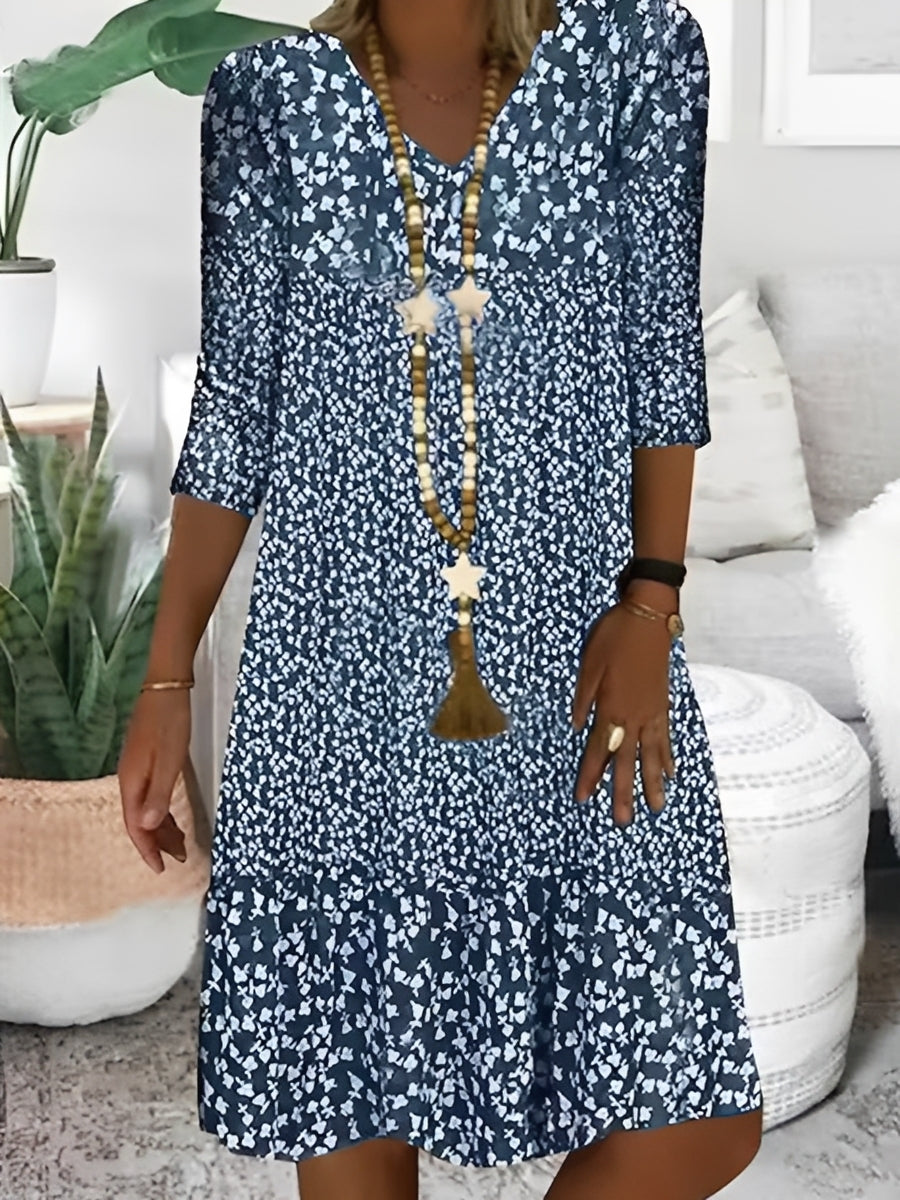 Robe femme décontractée col V fluide, élégante et confortable pour l'été. Mini robe chic pour le quotidien.