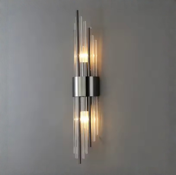 Luminaire contemporain noir, ambiance chaleureuse blanc chaud.