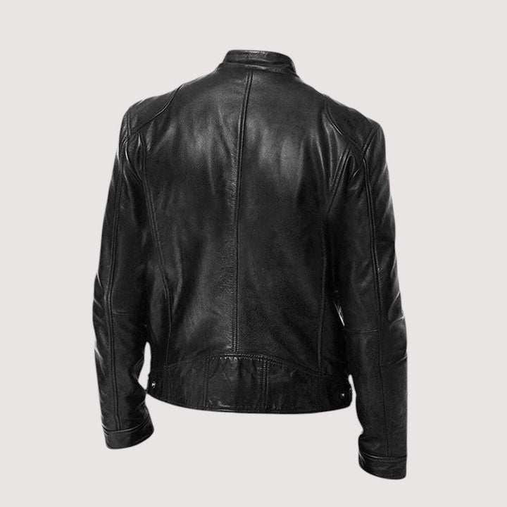 Veste homme verte confortable et élégante. Coupe ajustée, vêtement mode masculine pour l'automne.