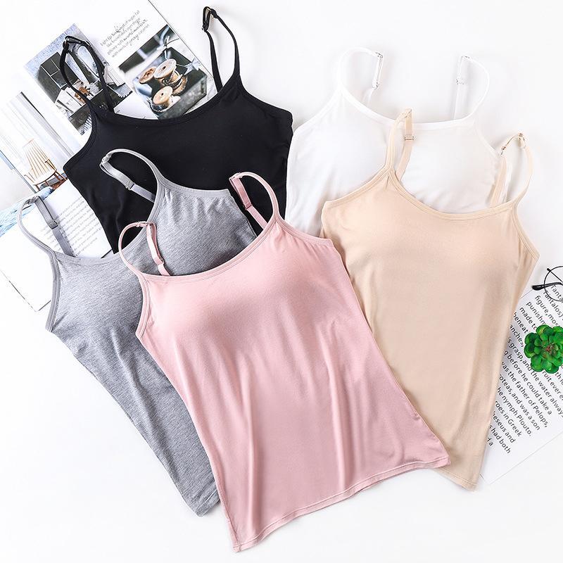 Débardeur femme LinaFlex noir avec soutien-gorge intégré, idéal pour le sport et le quotidien.