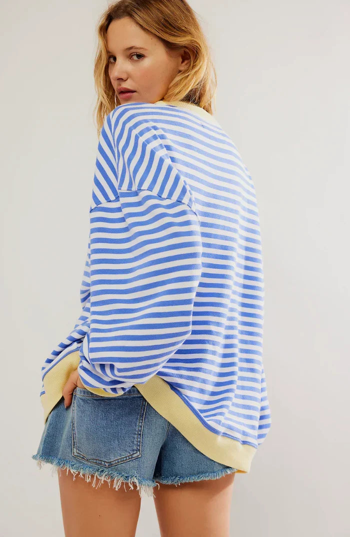 Pull rayé oversize femme, coupe ample élégante et décontractée. Idéal mode femme.