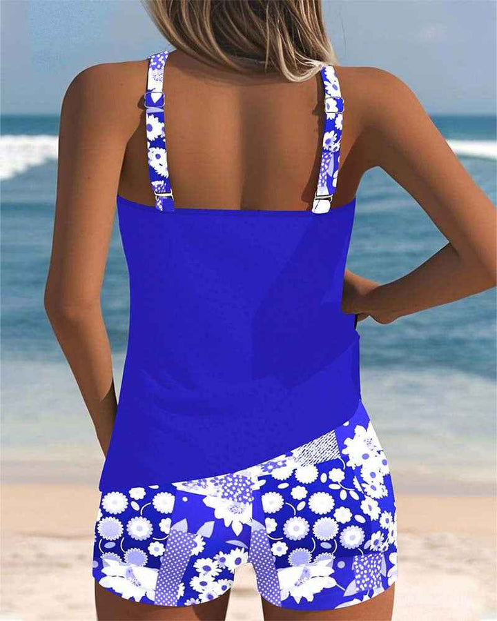 Ensemble maillot de bain femme deux pièces tendance (violet, noir, rose, bleu) pour un été élégant.