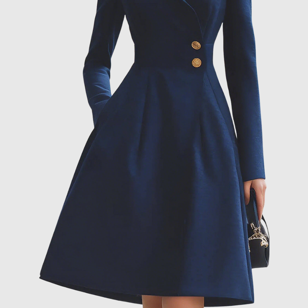 Robe blazer chic femme bleu marine, cintrée et élégante, à manches longues, un essentiel mode pour toute occasion.