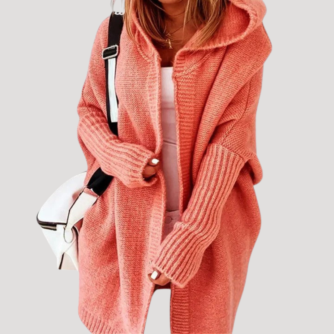 Cardigan décontracté femme, coupe ample à capuche, parfait pour superposition élégante.