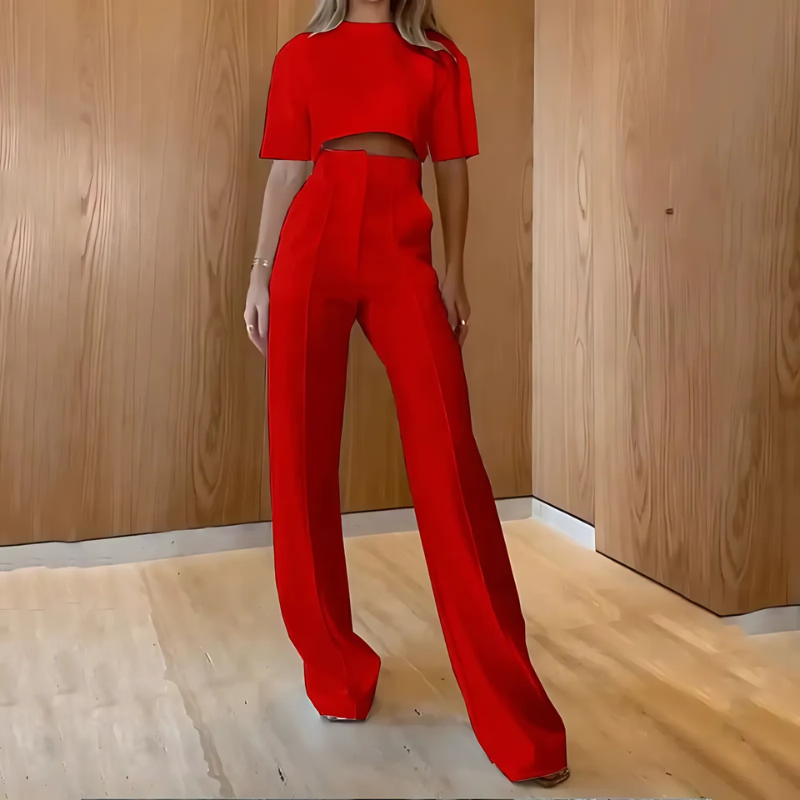 Tenue femme confortable et polyvalente : ensemble avec pantalon large et top décontracté à col rond 3/4.