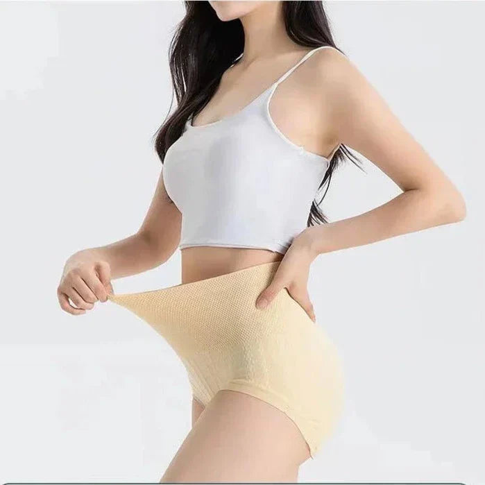 Shaper galbant CurveComfort, confort ultime et effet ventre plat garanti pour une silhouette magnifiée.