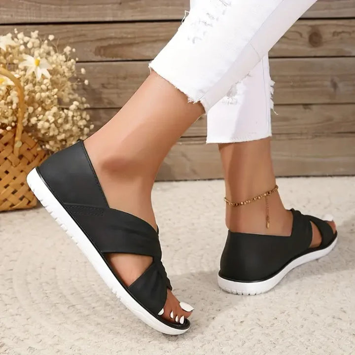Chaussures d'été plates pour femme, design léger avec nœuds tendance et confortables.