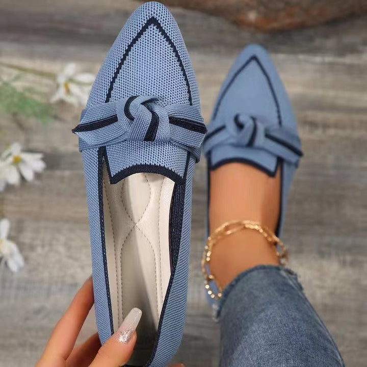Chaussures plates confortables pour femmes, tissage aéré pour l'été. Style décontracté.