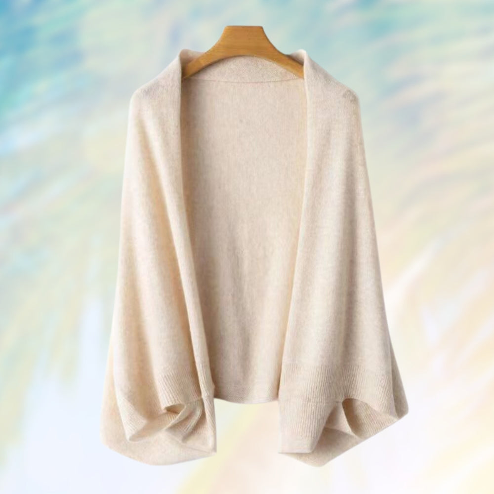Écharpe femme élégante et douce, idéale pour l'hiver. Accessoire de mode polyvalent pour un style raffiné.