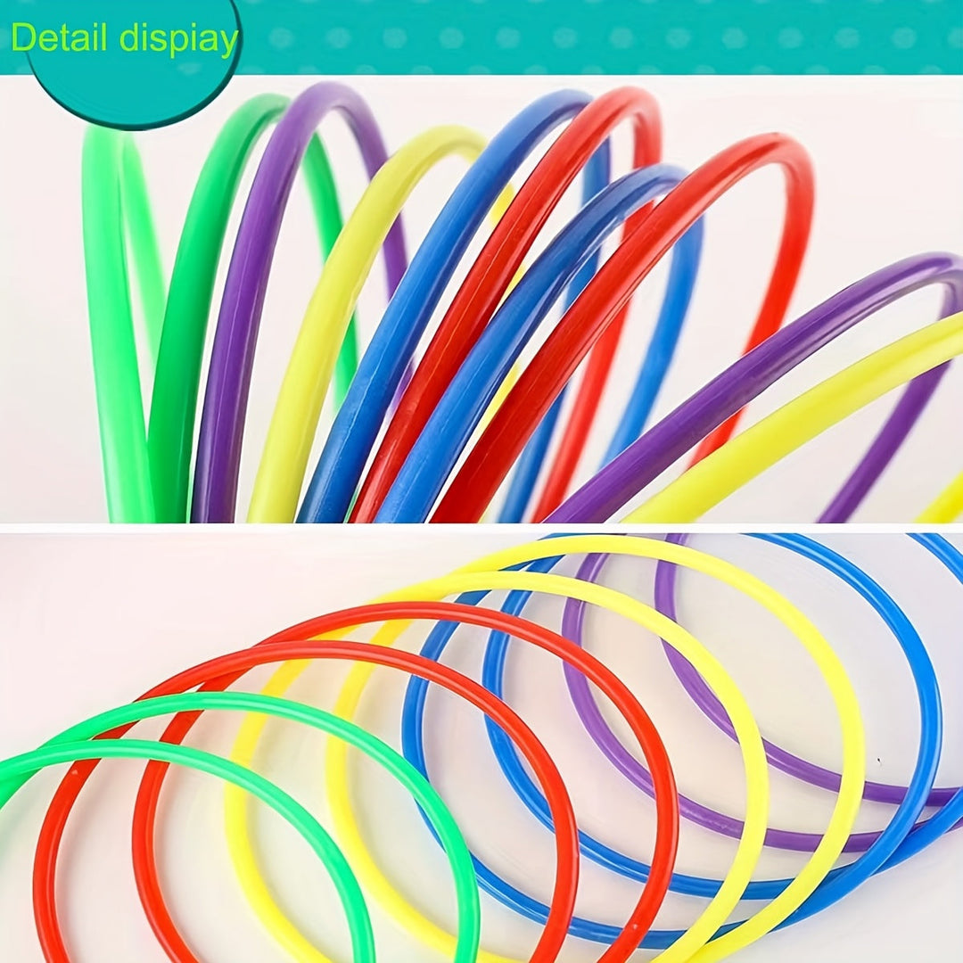 Activité ludique de lancer pour améliorer la coordination des enfants, avec cônes et anneaux multicolores pour le jardin.