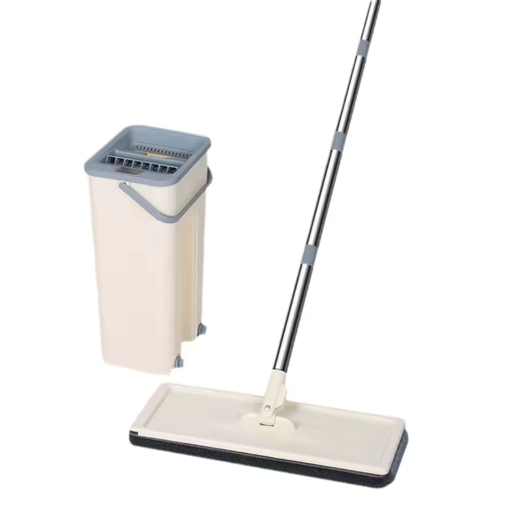 Balai serpillère microfibre LuxiClean rotatif 360° et seau double, idéal pour un nettoyage approfondi des sols.