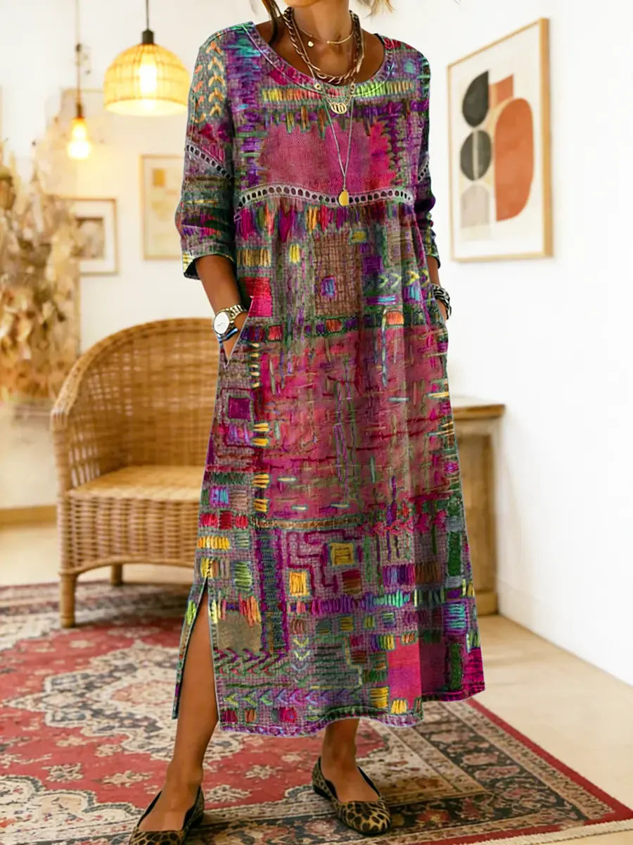 Robe fluide femme denim avec accents de dentelle et patchwork. Style bohème décontracté.