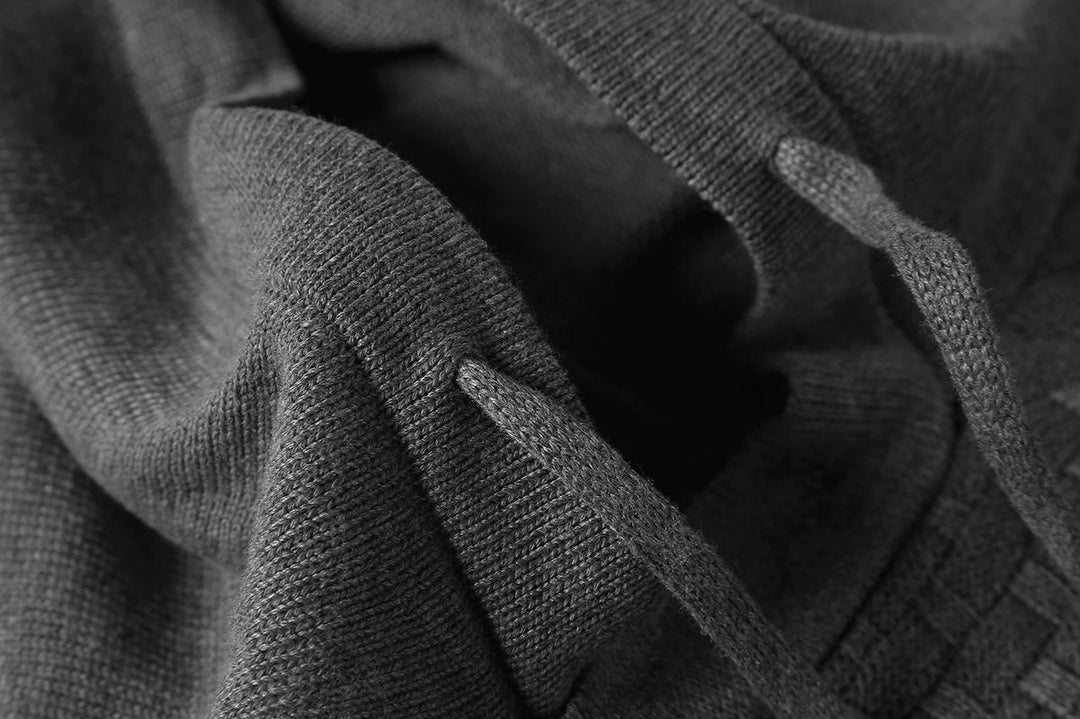 Sweat à capuche homme, essentiel pour une garde-robe d'automne-hiver, polyvalent et tendance.