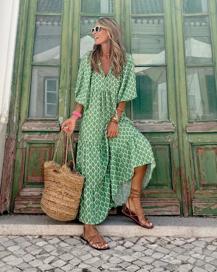 Robe longue femme élégante et polyvalente, idéale pour un look chic et confortable en été.