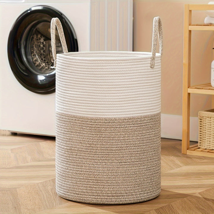 Rangement maison stylé: panier à linge bicolore en matières naturelles, durable.