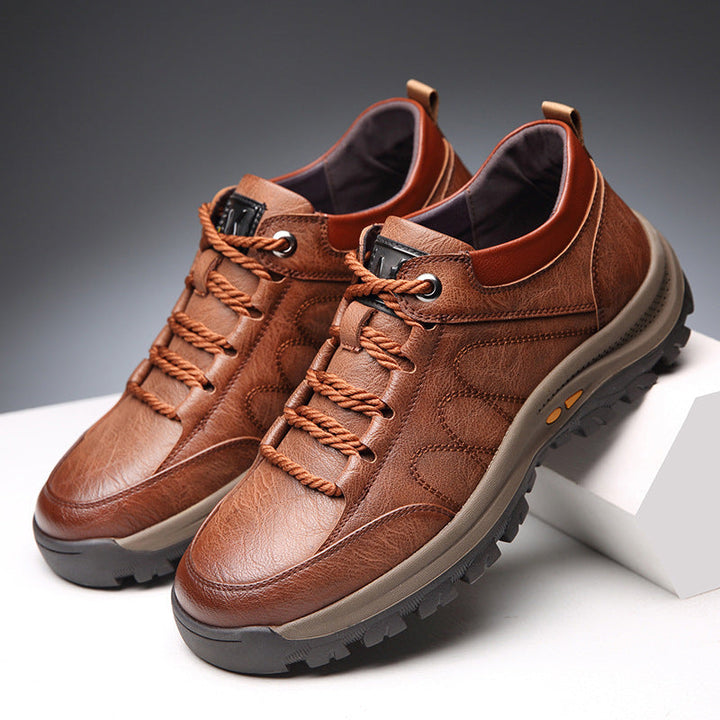 Chaussures orthopédiques homme, résistantes à l'eau, semelle antidérapante pour randonnée et aventure en extérieur.