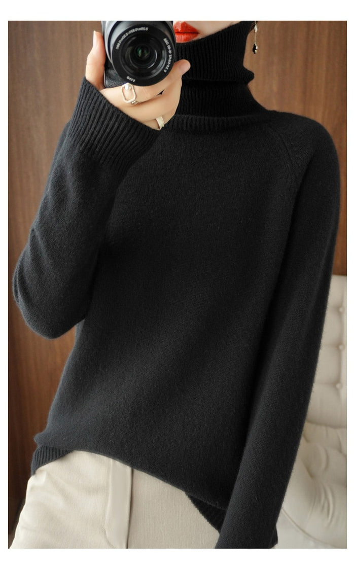 Pull femme en maille douce à col roulé, offrant chaleur et confort supérieur en hiver.