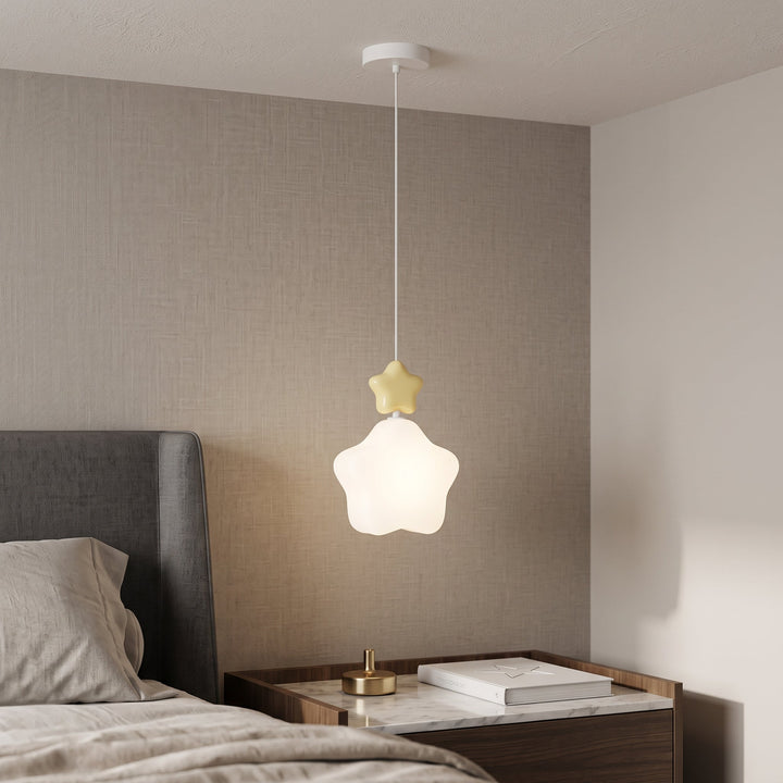 Éclairage LED nuage et étoile, lumière douce pour plafond de chambre d'enfant, design ludique.