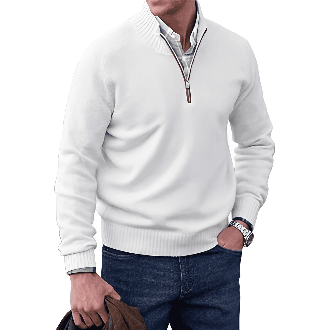 Pull zippé polyvalent pour homme, col montant. Haut chic et décontracté pour la mode masculine moderne.