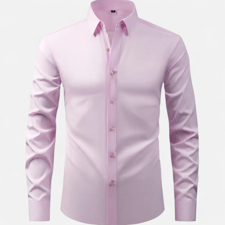 Chemise homme coupe ajustée, élégante et extensible. Souligne la silhouette avec un confort optimal, mode masculine.