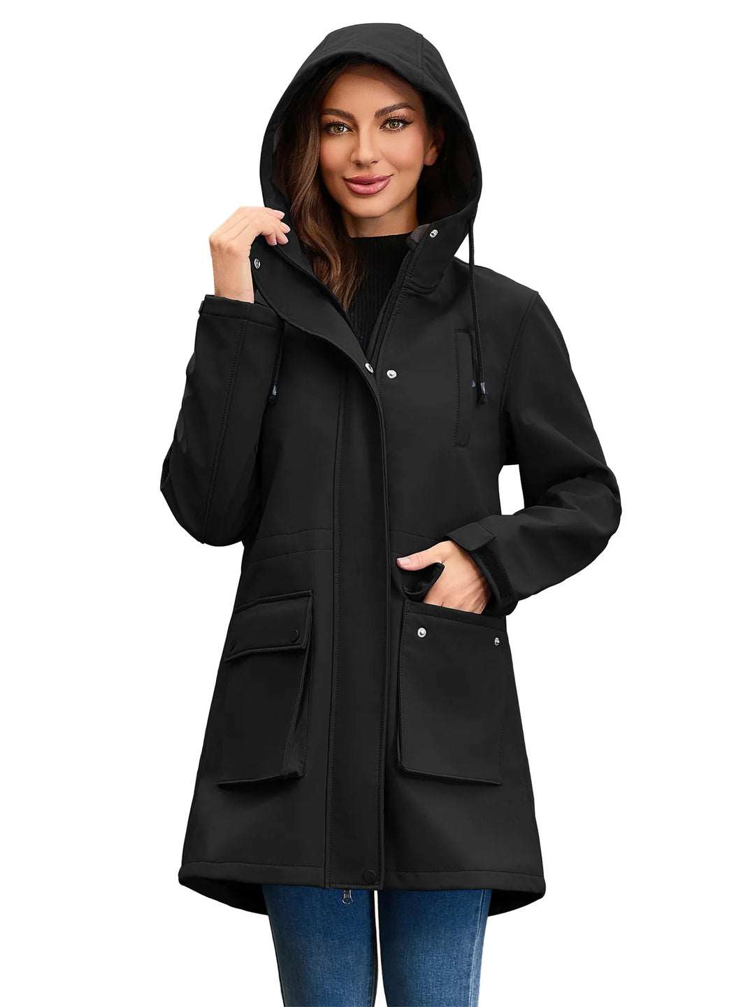 Veste femme casual chic, imperméable, polyvalente, à porter en ville ou pour le sport en extérieur.