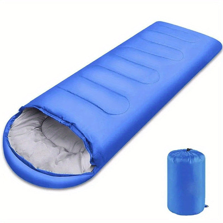 Sac de couchage robuste pour aventures hivernales, avec capuche isolante pour le camping et la randonnée.