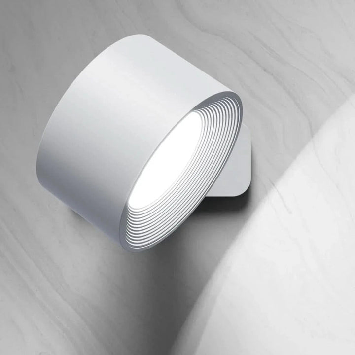 Lampe LED murale portable et rechargeable USB, 3 niveaux de luminosité pour un éclairage d'appoint flexible.