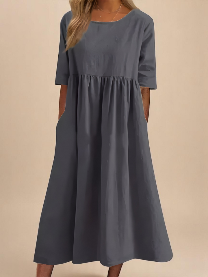 Tissu doux en pur coton respirant de la robe longue femme, parfaite pour l'élégance estivale.