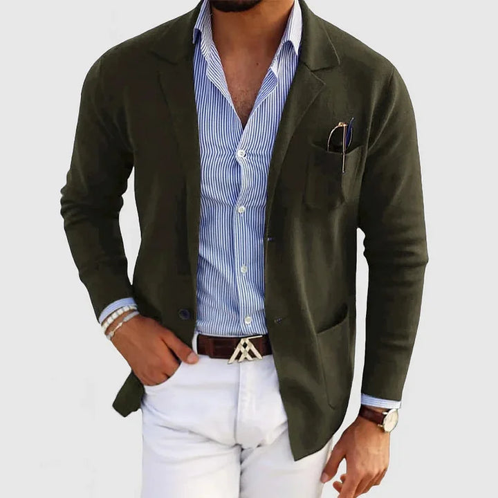 Blazer chic homme Lucas, la quintessence de l'élégance masculine. Veste polyvalente pour un style impeccable.