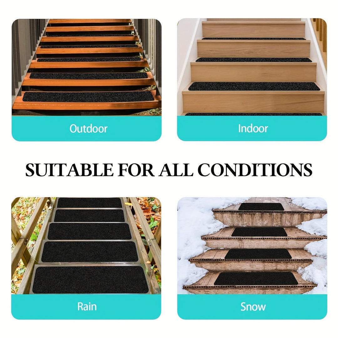 Bandes de protection antidérapantes noires pour escaliers d'intérieur, améliorant l'adhérence et la sécurité des marches.