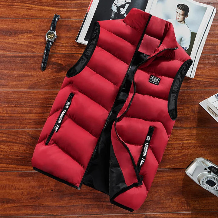 Gilet matelassé homme Clarence offrant chaleur et liberté de mouvement, parfait pour les activités automnales.