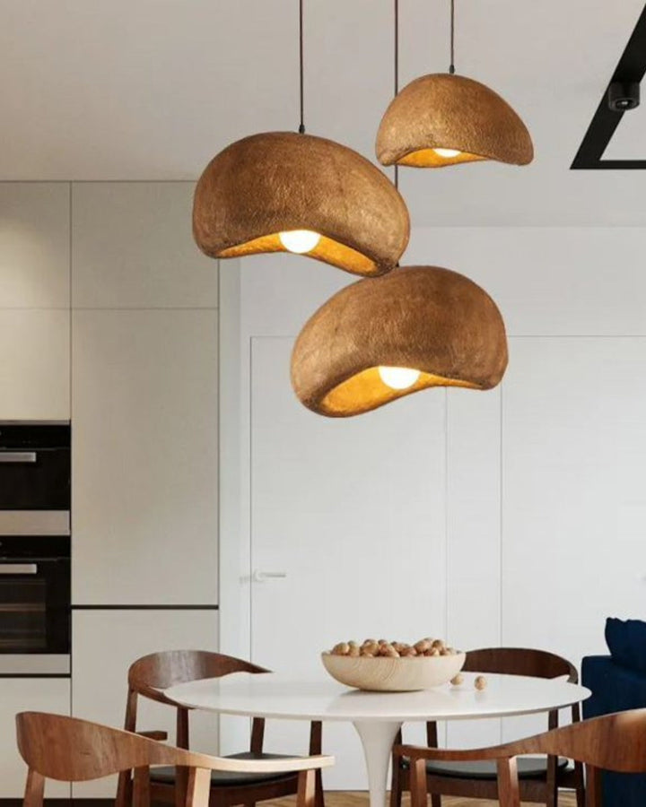 Suspension luminaire moderne, enrichit la décoration intérieure du salon ou salle à manger.