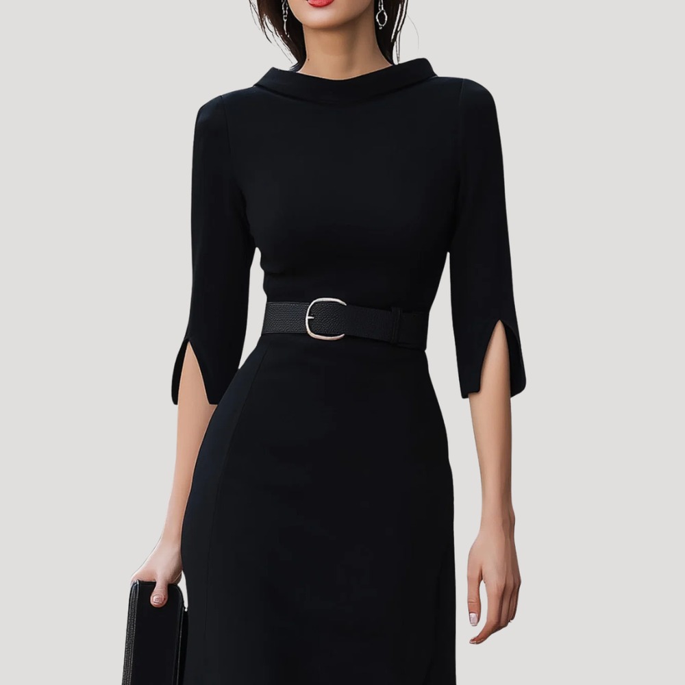 Sublime robe de soirée femme noire, coupe cintrée raffinée, idéale pour un événement élégant.
