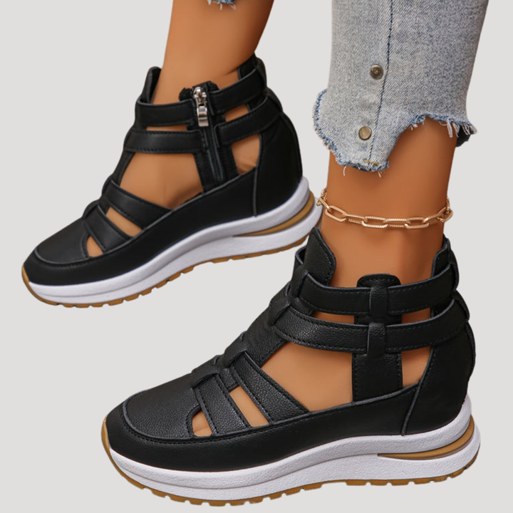 Chaussures d'été femme : sandales compensées ajourées à brides, parfaites pour la mode urbaine et le confort.