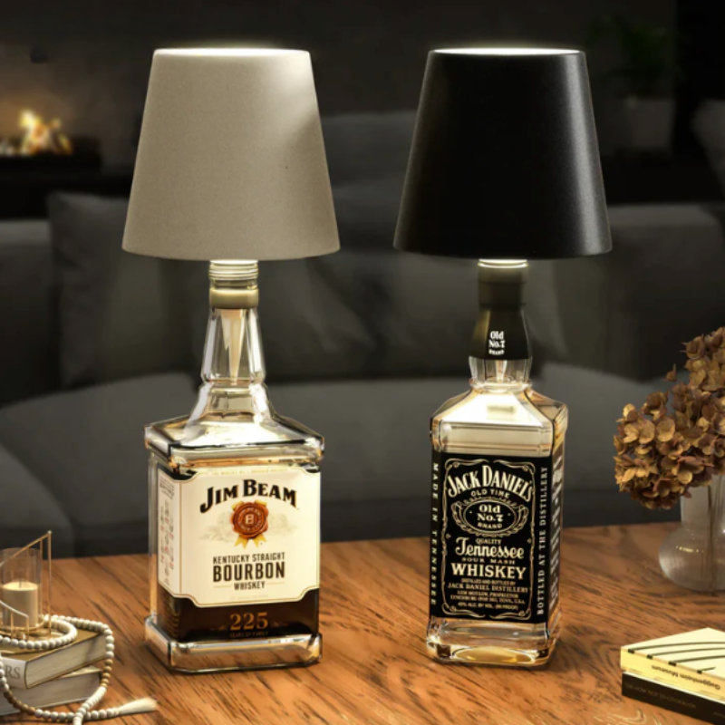 Lampe d'appoint sans fil et rechargeable, design bouteille, pour une touche créative d'éclairage.
