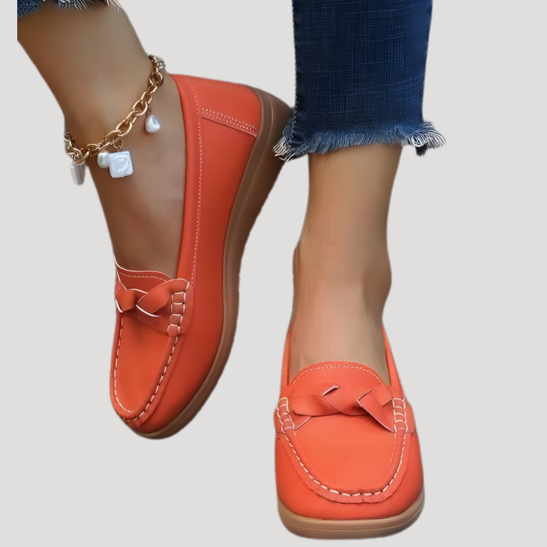 Chaussures mocassins femme élégantes et polyvalentes avec nœud, parfaites pour le travail ou les sorties estivales.