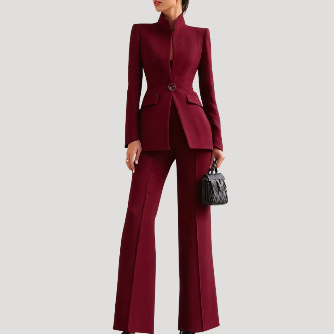 Tailleur bureau femme mode, chic et confortable. Parfait pour une allure professionnelle féminine.