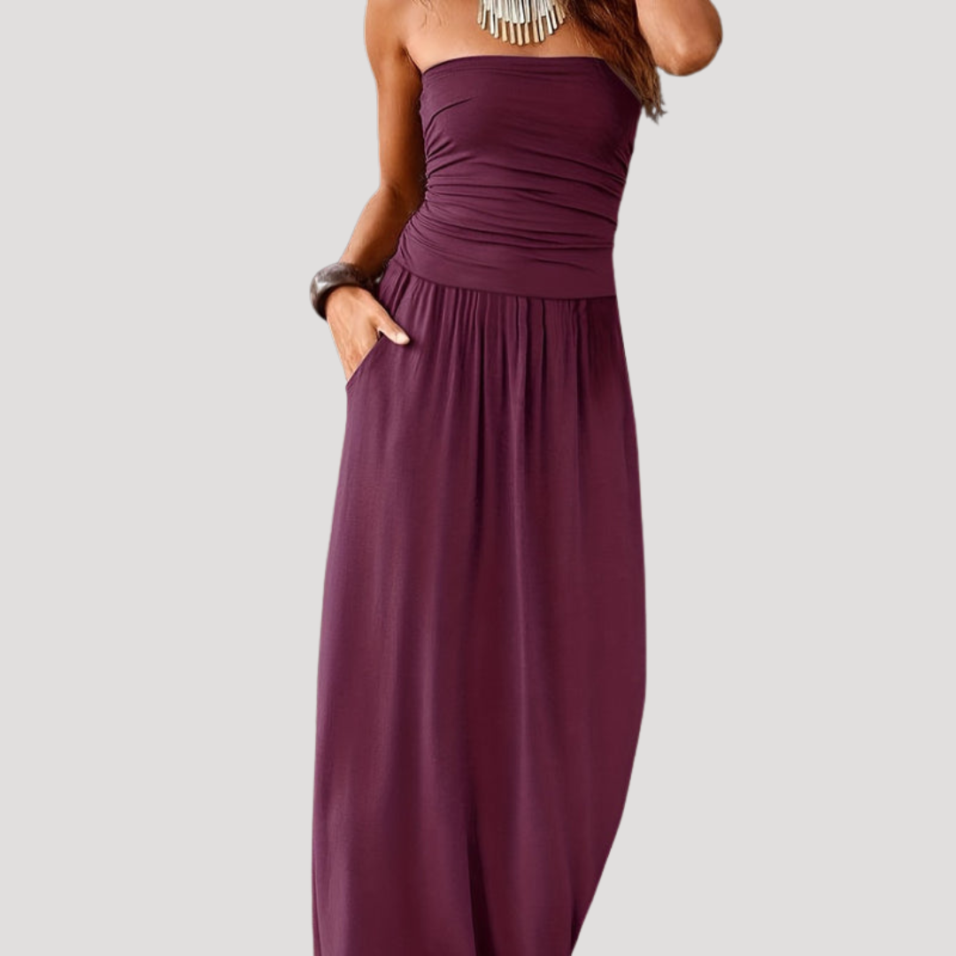 Magnifique robe longue fluide à bustier froncé, très confortable et élégante pour femme.