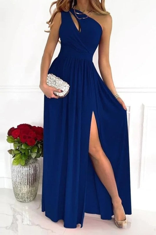 Superbe robe longue fendue élégante pour femme, style mode, idéale pour soirée spéciale ou cocktail.