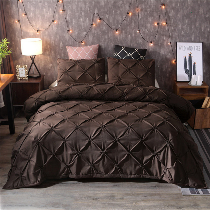 Housse de couette respirante et facile d'entretien. Parfaite pour une literie de luxe et un confort optimal.