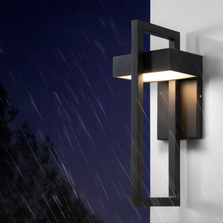 Applique LED de jardin moderne, lumière extérieure élégante pour créer une ambiance design sur la terrasse.