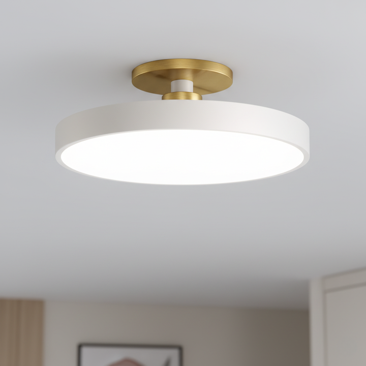 Spot LED encastré bicolore, design géométrique, crée une ambiance lumineuse stylée.