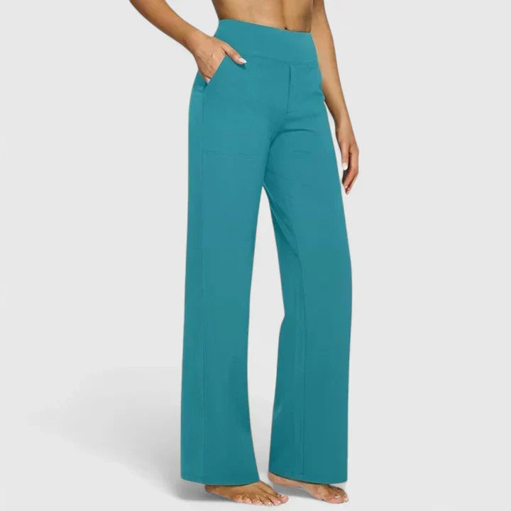 Détail pantalon femme taille haute coupe droite sur mannequin, confort et élégance.