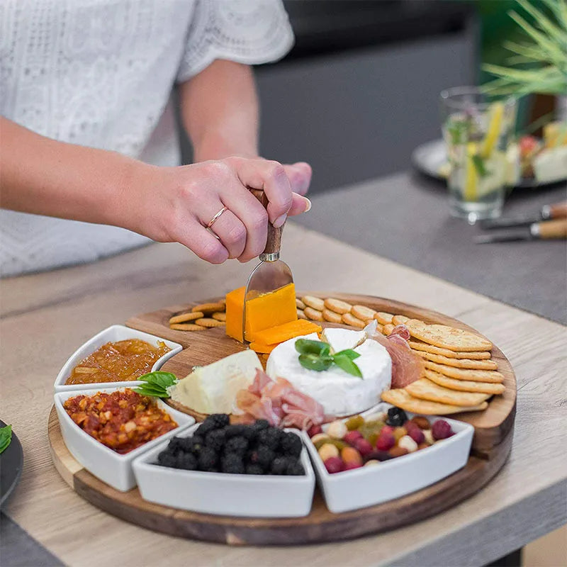 Élégant plateau à fromage en bois d'acacia massif, idéal pour présenter vos fromages et charcuteries.