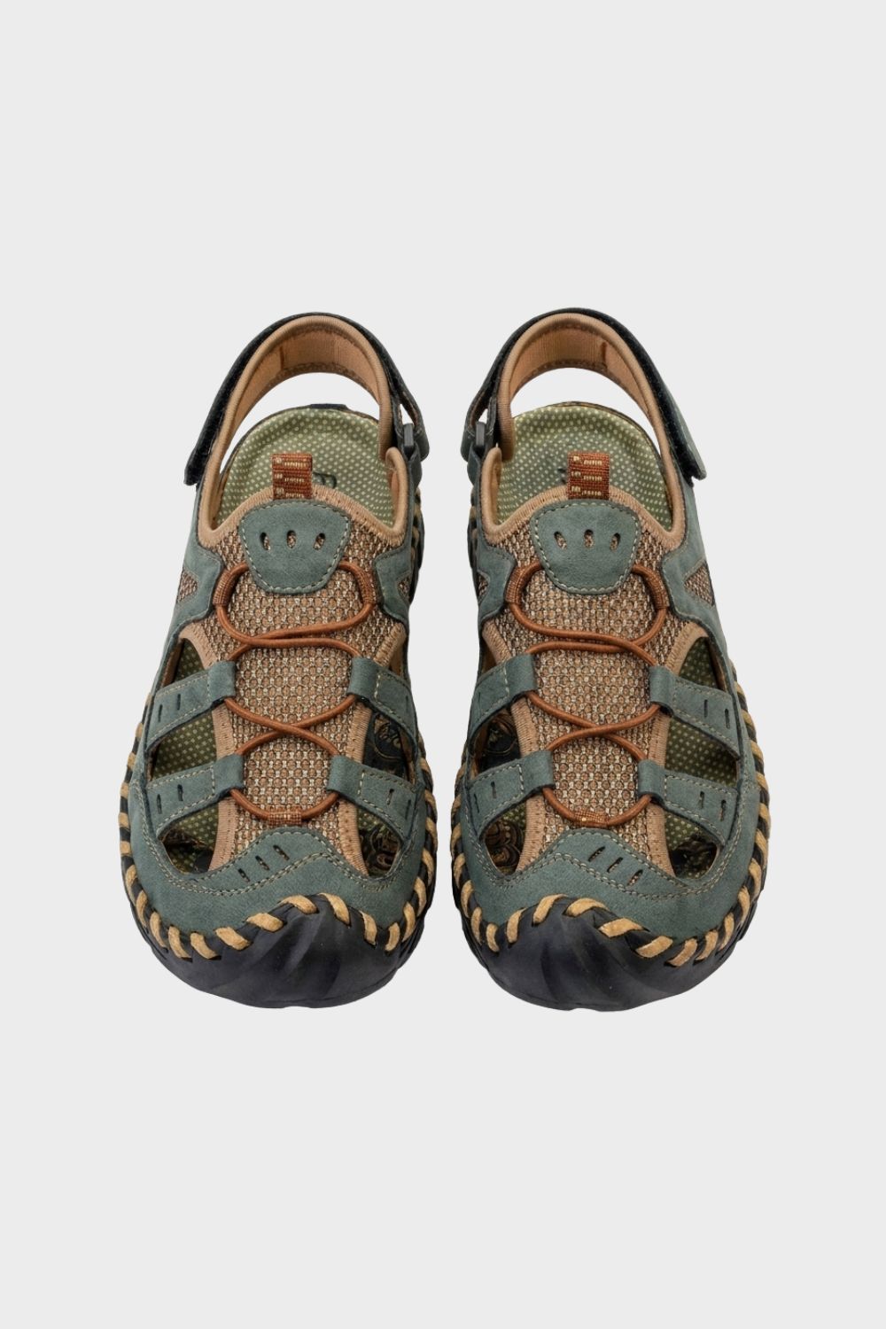 Profitez de l'extérieur avec les sandales de trekking Cole homme. Confort, robustesse et adhérence pour vos aventures.