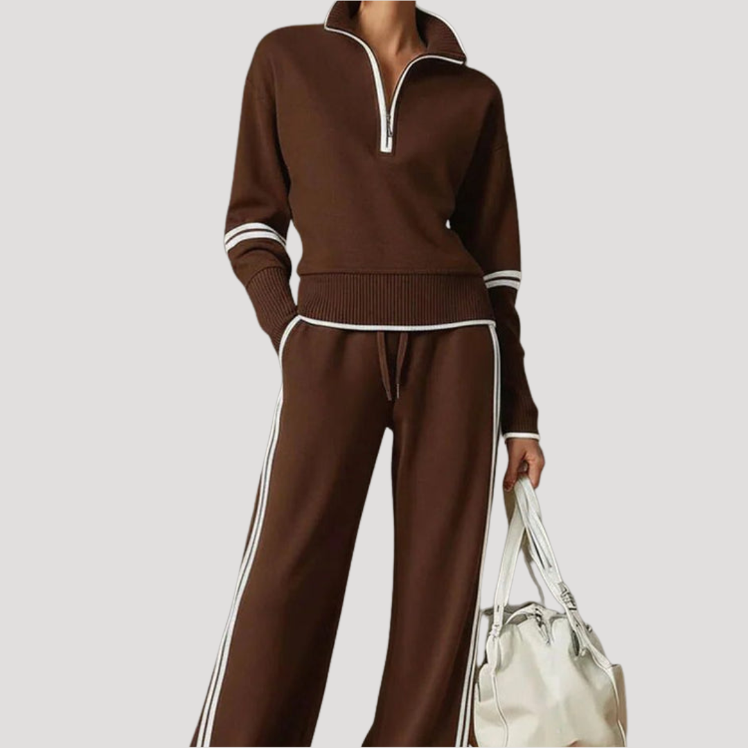 Mode femme : ensemble en maille avec col zippé et pantalon large. Vêtements coordonnés pour un look relax.