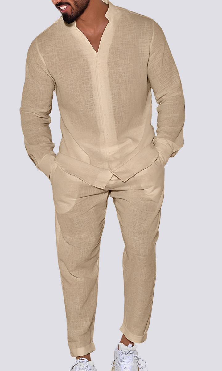 Ensemble lounge homme gris pour un look décontracté moderne, parfait pour le quotidien, la maison ou les sorties casual.